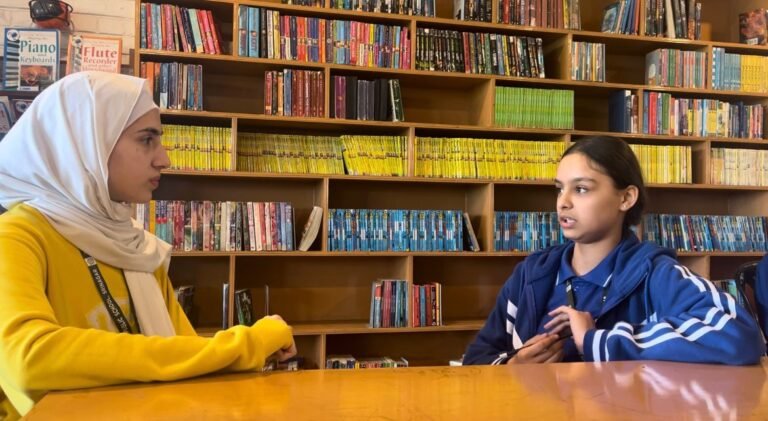 etudiants en communication et journalisme dynamique