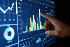 personne analysant des donnees sur ecran numerique